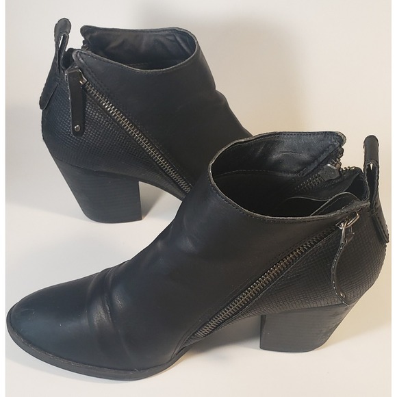 AP Women's Sz 8.5 Black Faux Leather Block Heel Side Zipper Ankle Bootie Boots - Picture 6 of 12